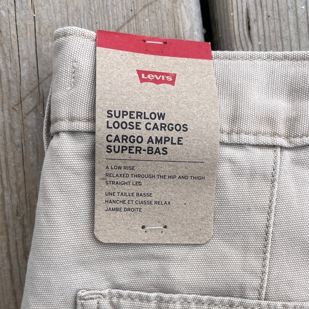 NWT Levi's Super Low Loose Cargo Pants Size 28/32 - Picture 4 of 11